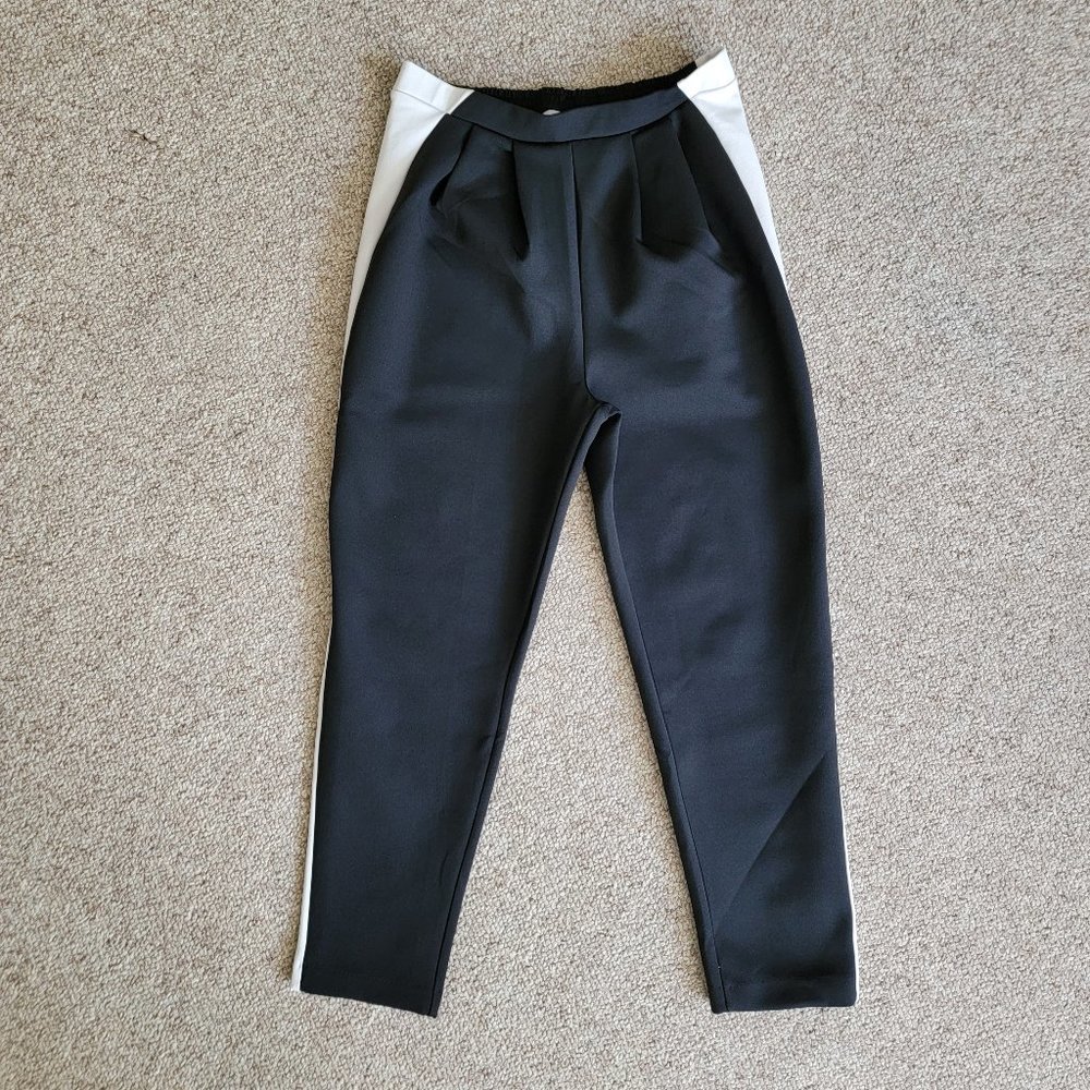 H&M Black Legging with White Side Stripes Size 8